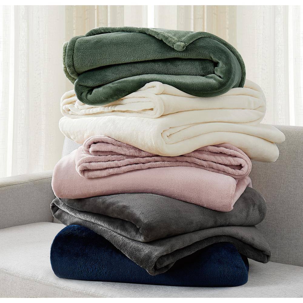 Gray Full/Queen Plush Faux Fur Blanket, Machine Washable