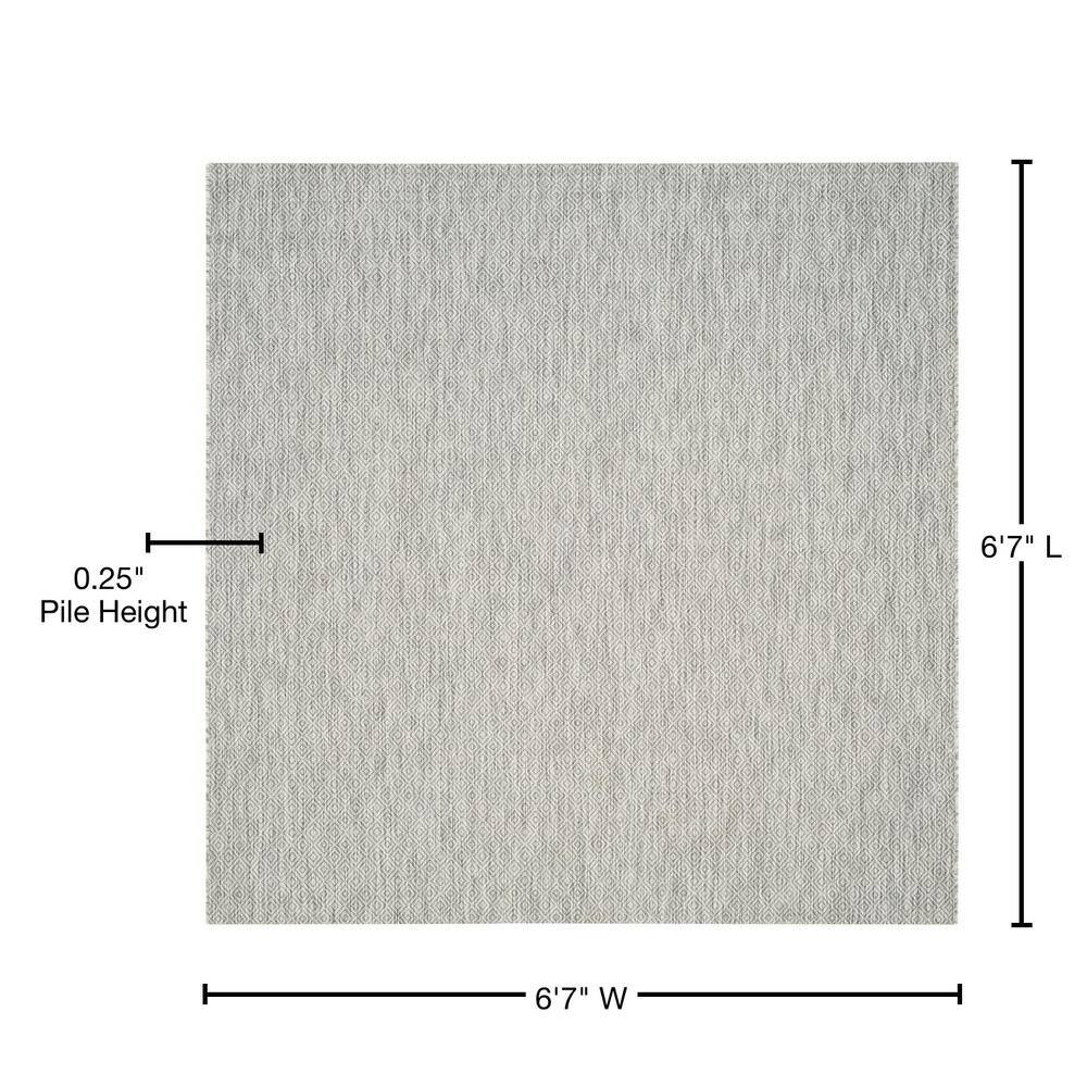 Contemporary Gray 6'7" Square Synthetic Indoor/Outdoor Rug