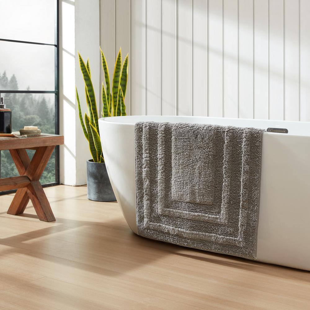 Logan 24" x 40" Gray Cotton Bath Runner Rug