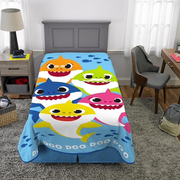 Nickelodeon Baby Shark Doo Doo Doo Multi Blanket A4784B - The Home Depot