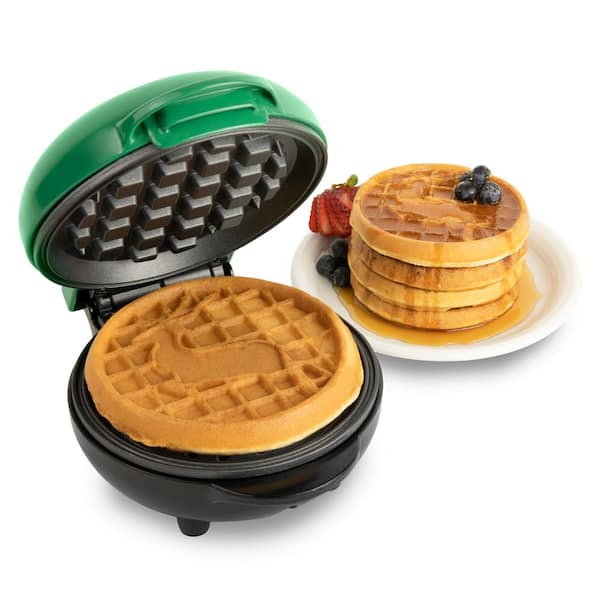 https://images.thdstatic.com/productImages/f71cc35f-fbe7-4fd0-ae00-d9037fc3722d/svn/green-nostalgia-waffle-makers-mwfrndr5grn-64_600.jpg