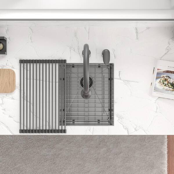 https://images.thdstatic.com/productImages/f71d0df1-3716-43a4-bb2f-9199bd490d16/svn/black-undermount-kitchen-sinks-a1517b-1f_600.jpg