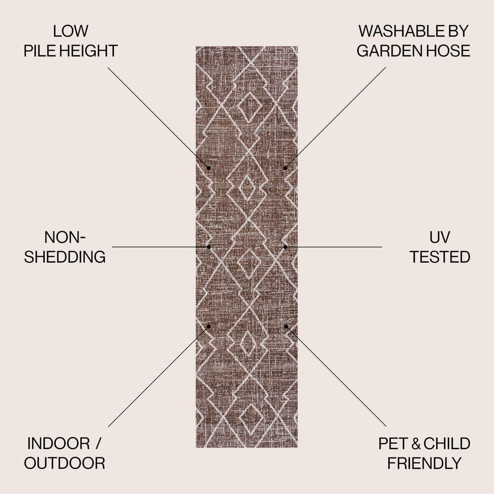 Brown and Beige Diamond Trellis Indoor/Outdoor Runner Rug