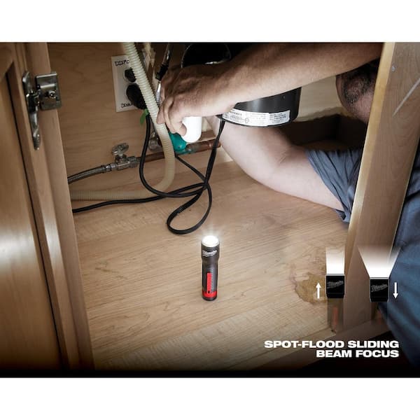 milwaukee 2107s 325l focusing flashlight w/ holster Milwaukee 2107S 325L Focusing Flashlight Holster