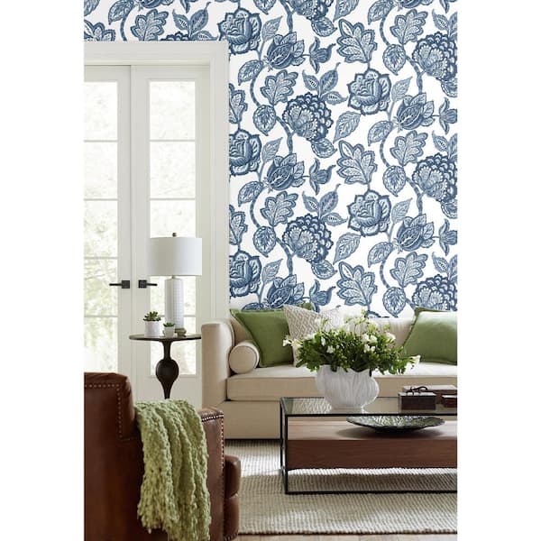 Midsummer Jacobean White/Blue Spray and Stick Roll (Covers 60.75 sq. ft.)