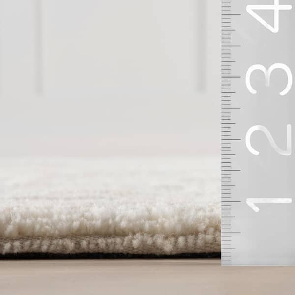 Robyn Wool Beige 4 ft. x 6 ft. Indoor/Outdoor Patio Rug