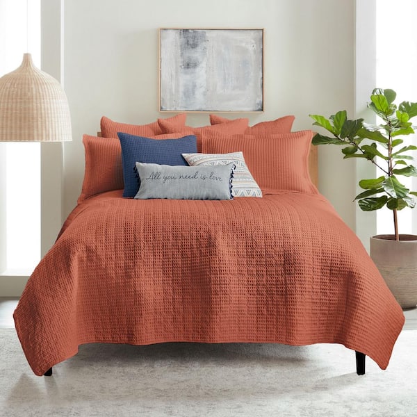 LEVTEX HOME Mills Waffle Adobe 3-Piece Solid Cotton Full/Queen Quilt Set