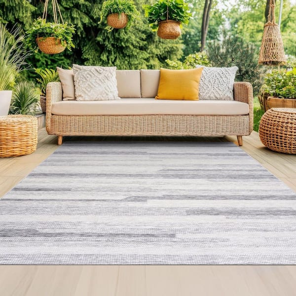 Bailey Gray 8 ft. x 10 ft. Transitional Geometric Flat Weave Polypropylene Rectangle Indoor/Outdoor Area Rug