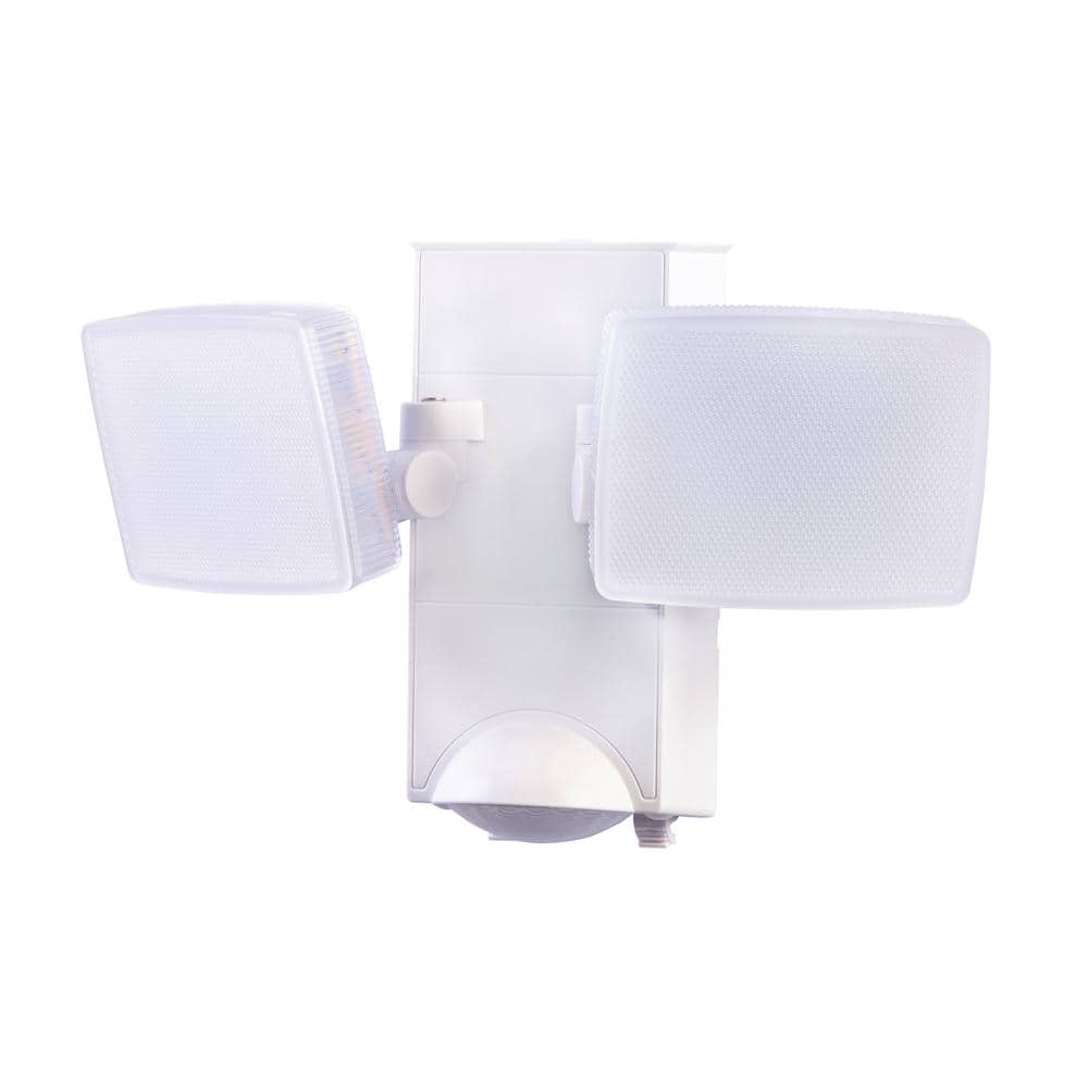 270° White Motion Sensor Battery Powered Outdoor 2-Head Dusk to Dawn LED S