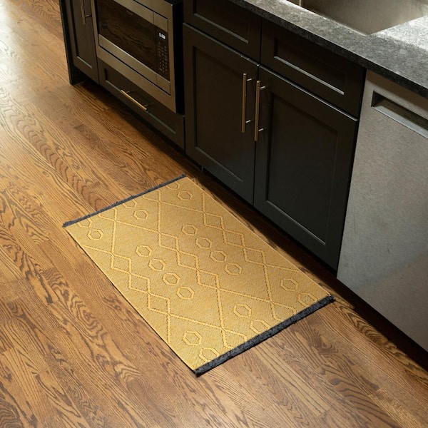 Alma Gold 2 ft. x 3 ft. Geometric Machine Washable Indoor Area Rug