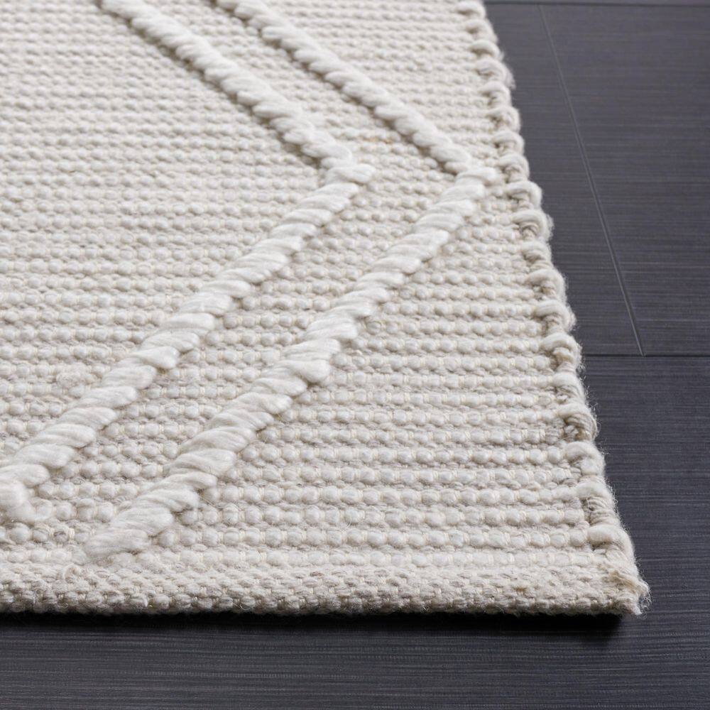 Light Grey and Ivory Handwoven Wool Area Rug, 8' x 10'