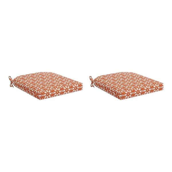 Hampton Bay 20 in. W x 20 in. D Universal Outdoor Seat Pad in Russet Geo Medallion (Set of 2)