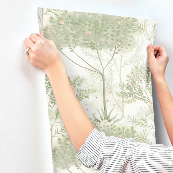 how to hang pre-pasted wallpaper