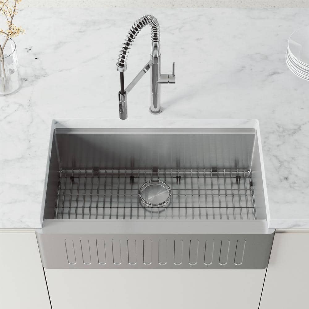 Edison Pro 20" Chrome Single Handle Pull-Down Kitchen Faucet