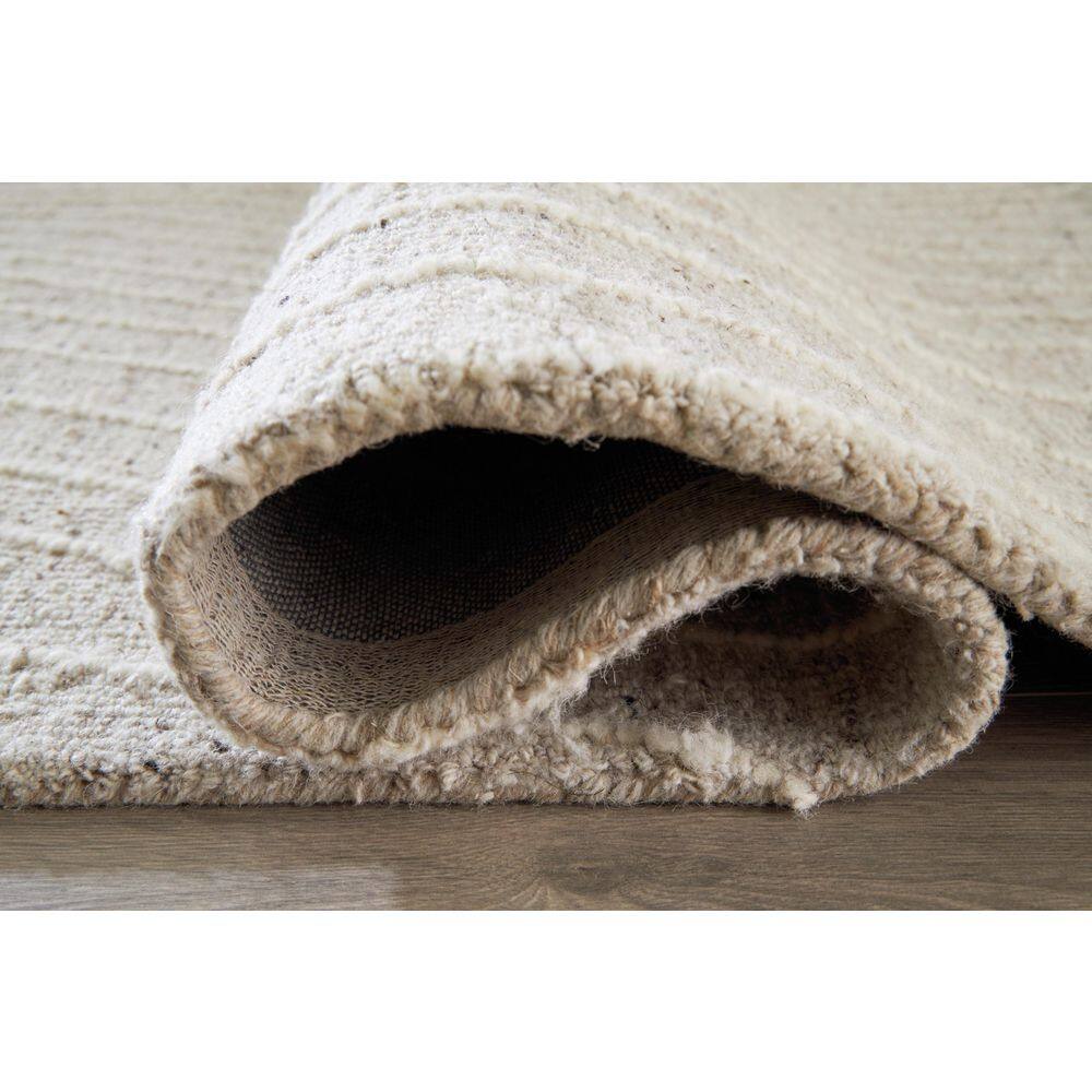 Gray and Ivory Abstract Tufted Wool 5' x 7' Rug