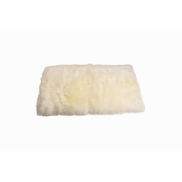 natural NEW ZEALAND RECTANGULAR SHEEPSKIN AREA RUG 2' X 3' - NATURAL