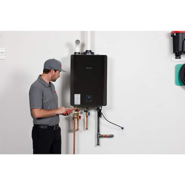 Rinnai Sensei 11.1 GPM Commercial 199,000 BTU Propane/Natural Gas