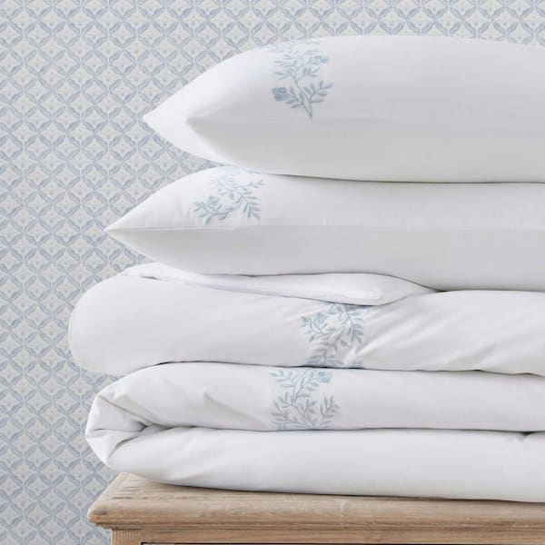 MARTHA STEWART Garden Path Embroidery 3-Piece White/Winter Blue