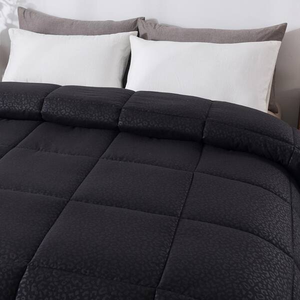 New Sega Home Cheetah Embossed Black Full/Queen Down Alternative Comforter