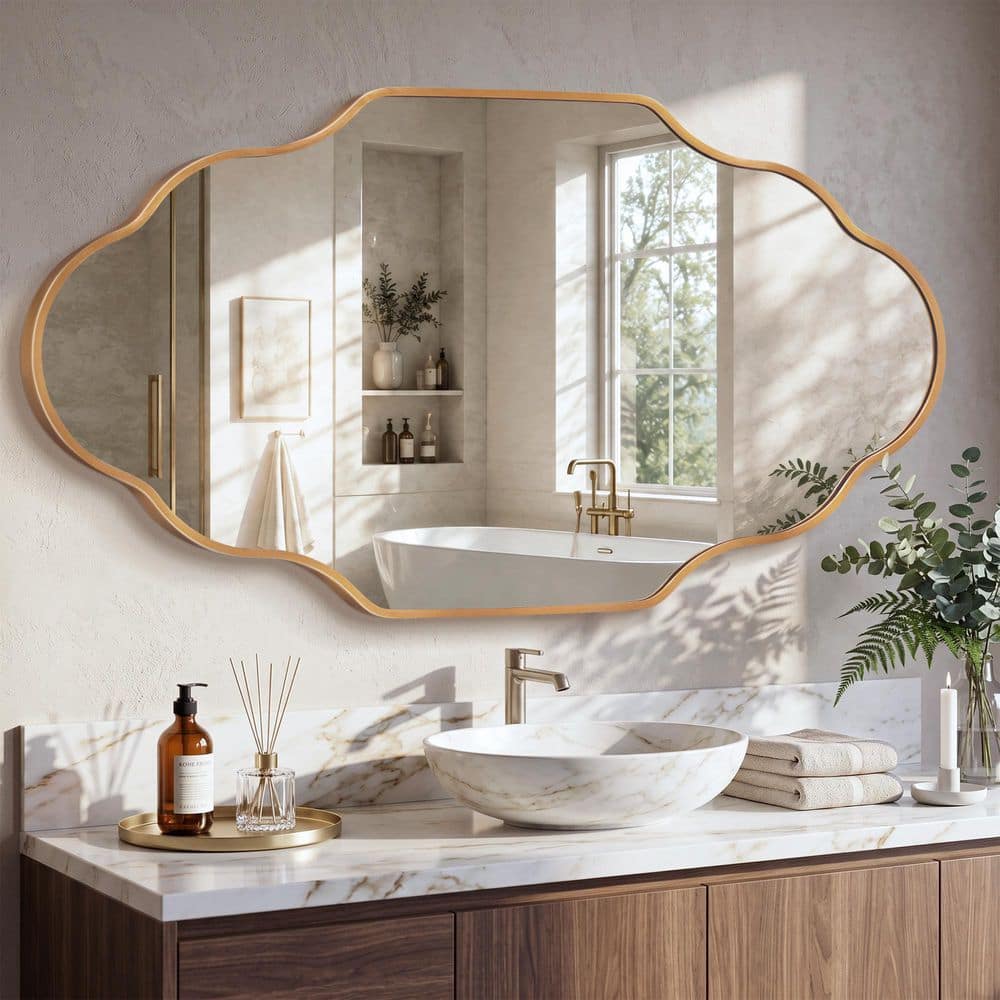 Hochwertiges 20 in. W x 36 in. H Scalloped Gold Aluminum Alloy