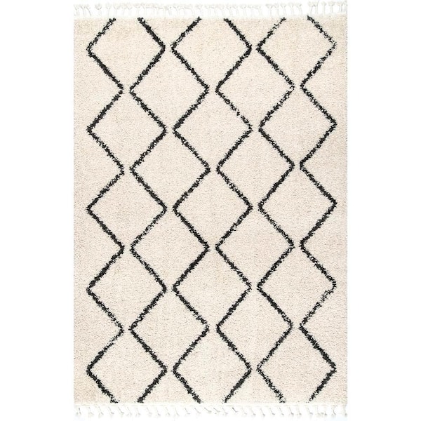 nuLOOM Michelle Diamond Trellis Tassel Off-White 9 ft. x 12 ft. Area Rug
