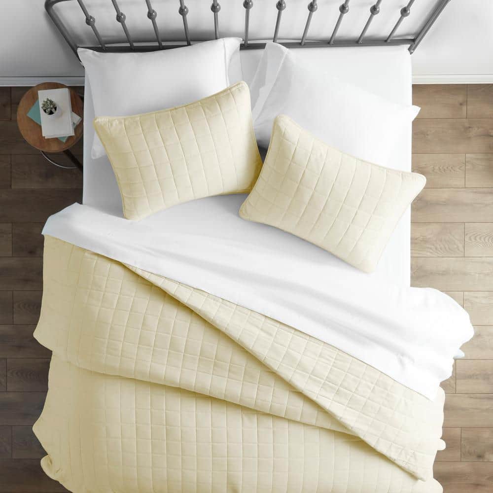Square Yellow Queen Performance Quilted Coverlet Set