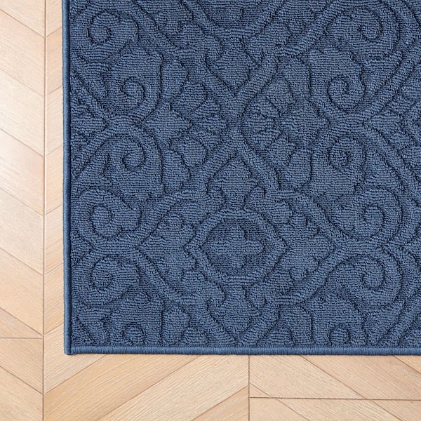 Feya Solid Dusty Navy 2 ft. x 5 ft. Medallion 2-Piece Rug Set