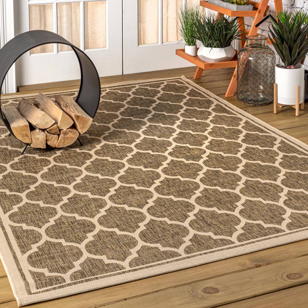 https://images.thdstatic.com/productImages/f8596f2c-c079-4d7c-89fe-e6d5c116ee5c/svn/brown-beige-jonathan-y-outdoor-rugs-smb109a-5r-64_1000.jpg