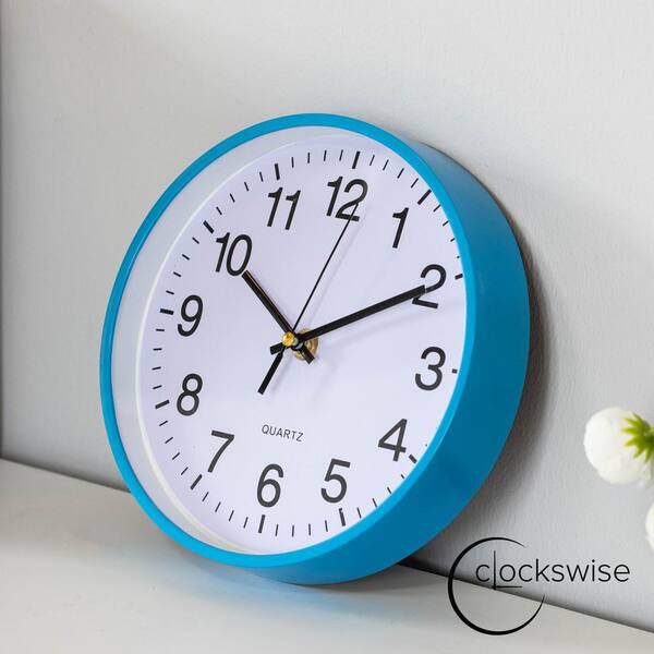 Retro Small Desk Clock With Night Light - Silent Non-Ticking Battery Powered Alarm Clock