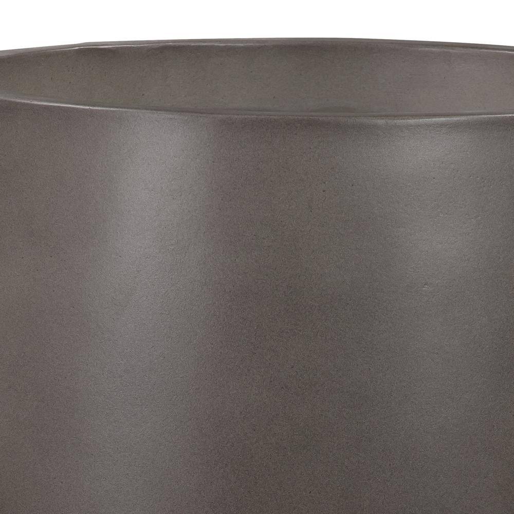 Amethyst 14" Lightweight Concrete Planter for Indoors & Outdoors in Gray