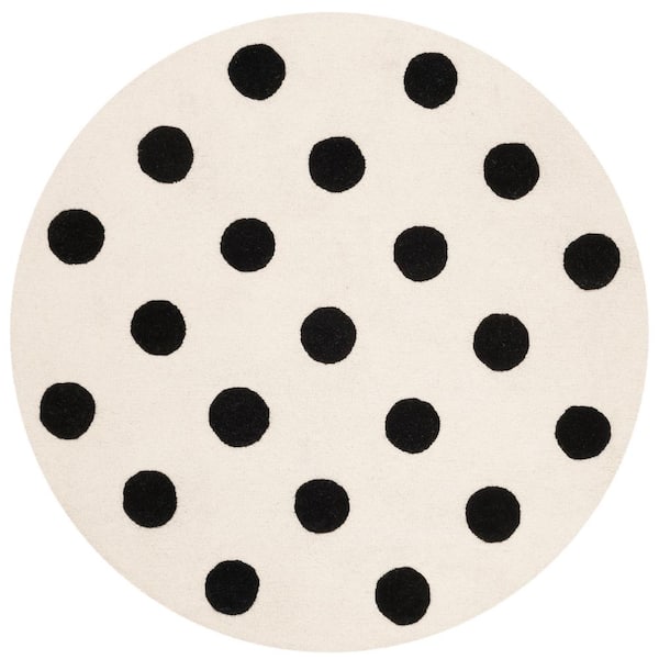 SAFAVIEH Kids Ivory/Black 5 ft. x 5 ft. Round Polka Dot Geometric Area Rug