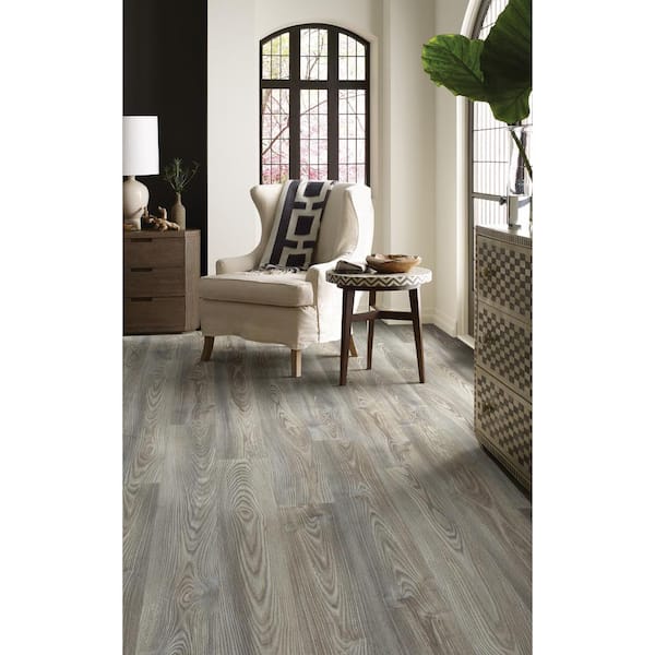 Mont-Orford Gray Oak 6 MIL x 7.2 in. W x 48 in. L Click Lock Waterproof  Luxury Vinyl Plank Flooring (28.8 sqft/case)