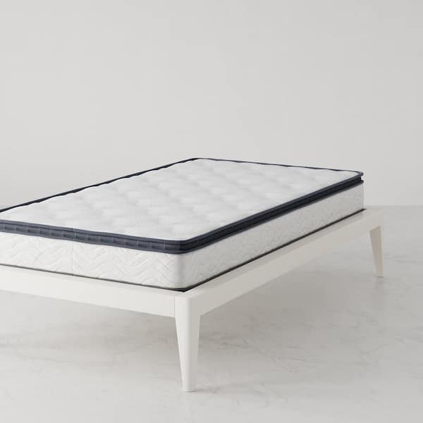 Signature Sleep Accuracy 8 in. EuroTop Gel Memory Foam and Innerspring Hybrid Mattress, Twin