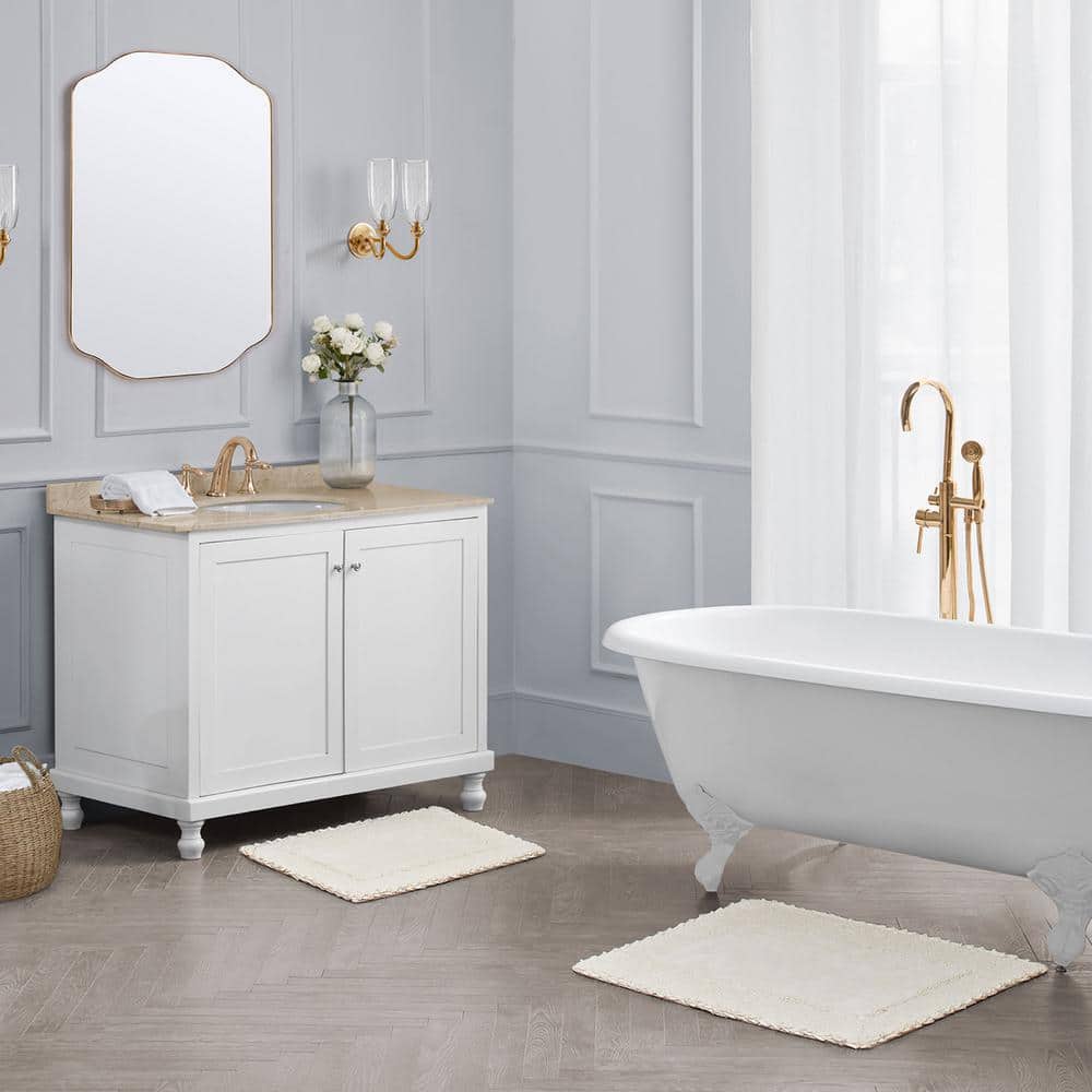 Ivory Cotton Ruffle Border 2-Piece Bath Rug Set