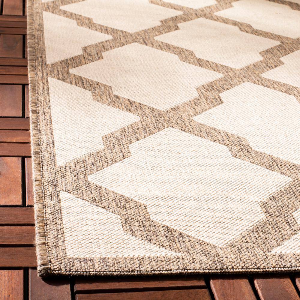 Cream and Beige Trellis Indoor/Outdoor Area Rug 8'6" x 12'