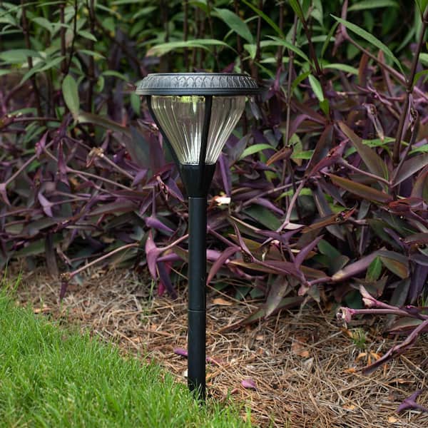 GAMA SONIC Premier Black Solar Integrated LED Weather Resistant Pathlight with Dual Color Bright White and Warm White LEDs (4-Pack)