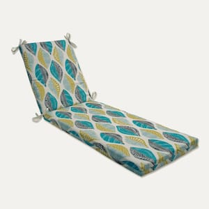 Floral 23 x 30 Outdoor Chaise Lounge Cushion in Blue/Ivory Leaf Block