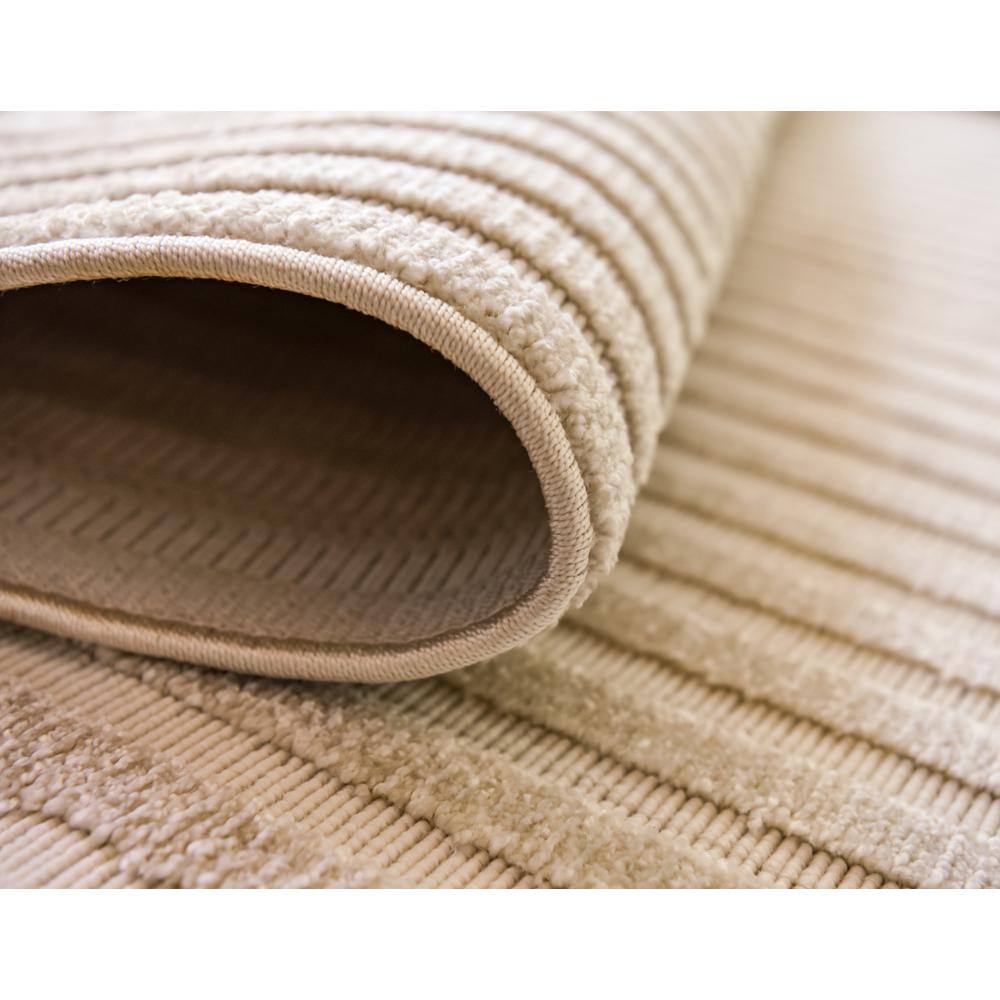 Beige and Ivory Synthetic Outdoor Runner Rug