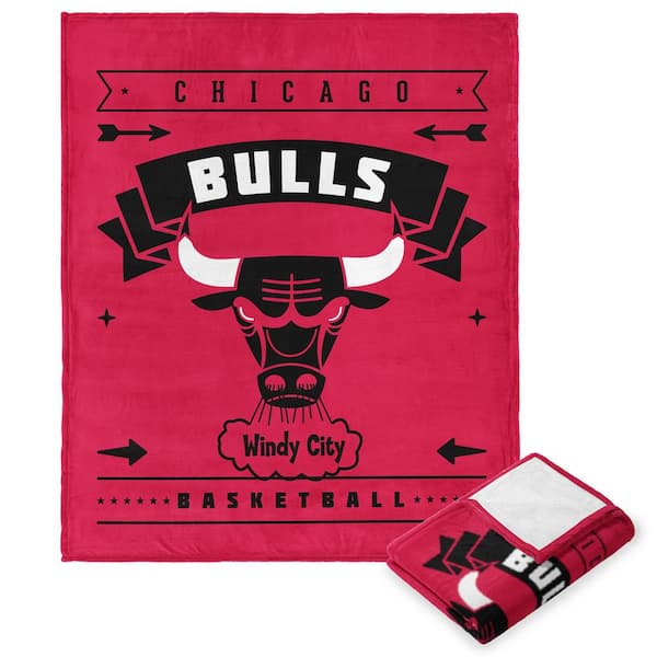 THE NORTHWEST GROUP NBA Hardwood Classic Bulls Multicolor Polyester ...