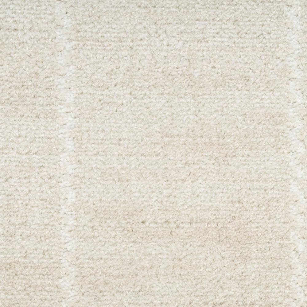 Ivory Geometric 5' x 7' Synthetic Easy Care Rug