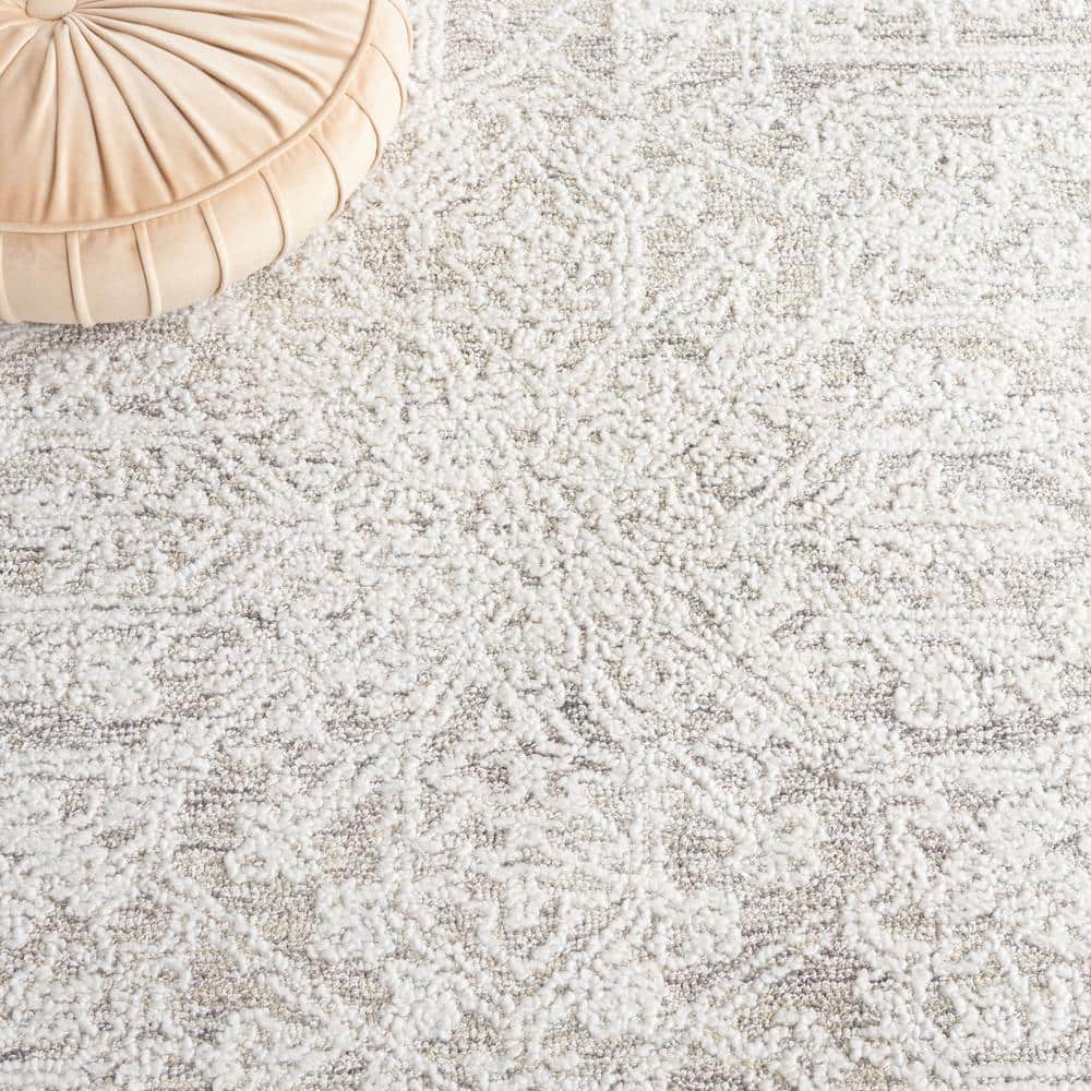 Ivory and Silver 8' x 10' Tufted Wool Area Rug