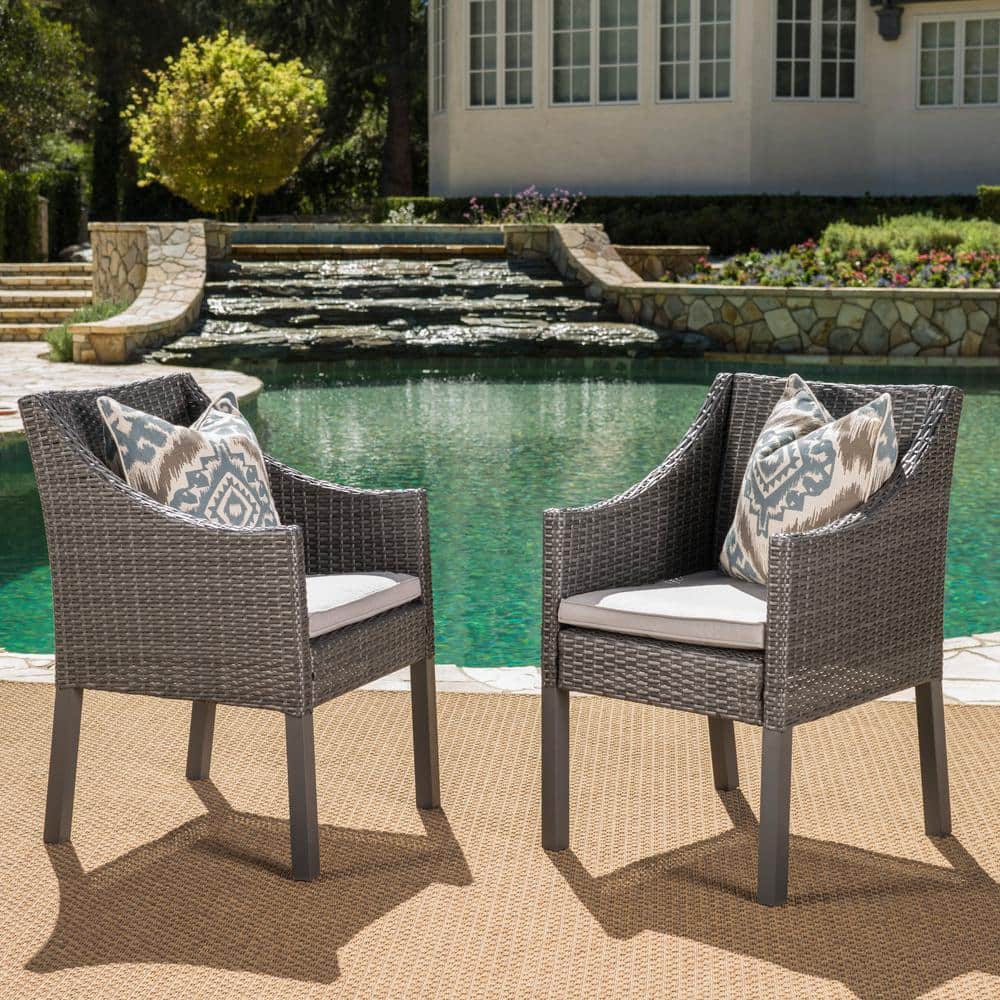 2-Piece Rattan Outdoor Patio Casual Dining Chairs for Balcony Lakeside Gard