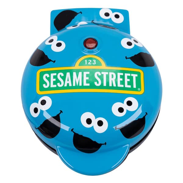 Uncanny Brands Sesame Street Cookie Monster Blue American Mini Waffle Maker