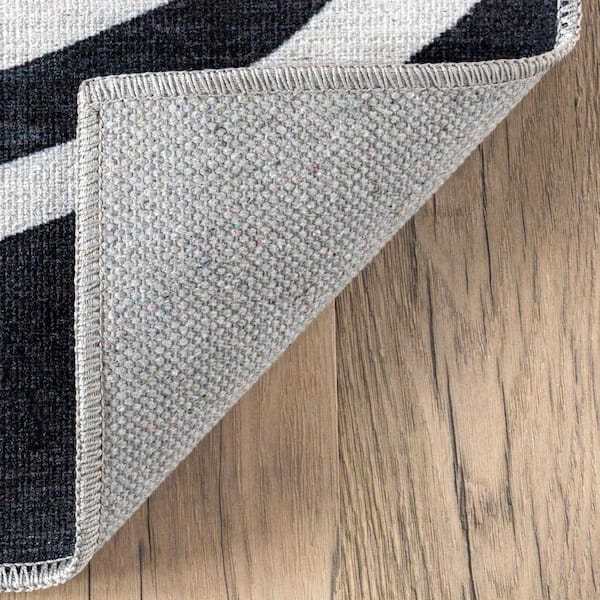 Pros and Cons of Machine Washable Ruggable Rugs - Kelly Elko