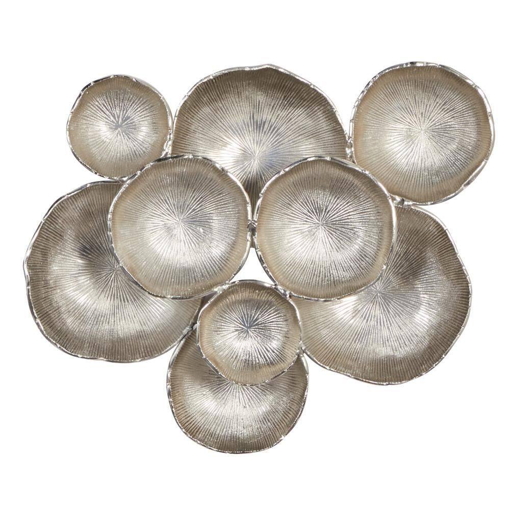 DecMode Silver Aluminum Plate Wall Decor with Uneven Edges