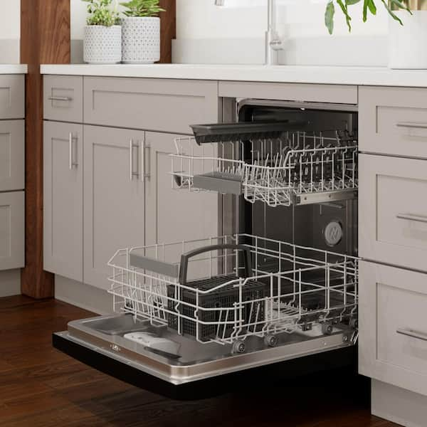 https://images.thdstatic.com/productImages/f91275b5-0e64-5871-82a0-b8b59e7e1a3b/svn/black-bosch-built-in-dishwashers-sge53c56uc-fa_600.jpg