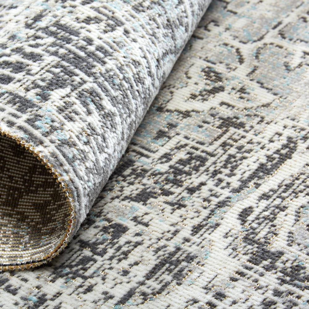 Sofia Fleur Gray Medallion Synthetic Indoor/Outdoor Rug 7'9" x 10'2"