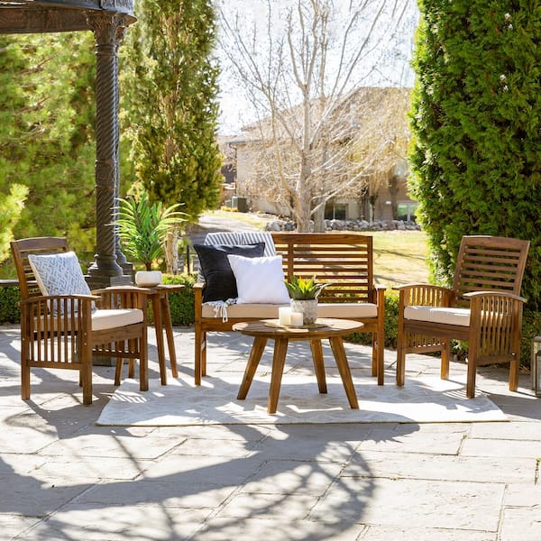 Walker Edison Furniture Company Dark Brown 5 Piece Acacia Wood Patio Conversation Set with Ivory Cushions