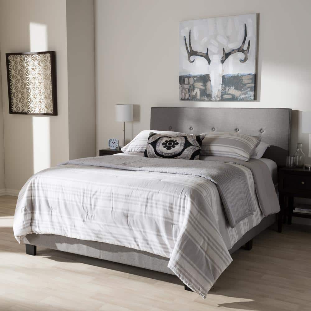 Hampton Queen-Sized Light Grey Leather Upholstered Bed with Tufted Headboard