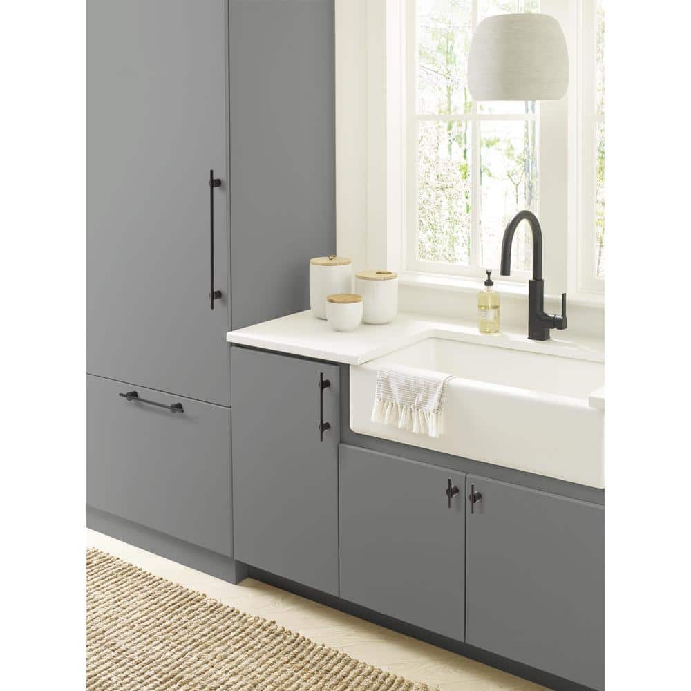 Matte Black Aluminum Modern Cabinet Bar Pull with Mounting Hardware